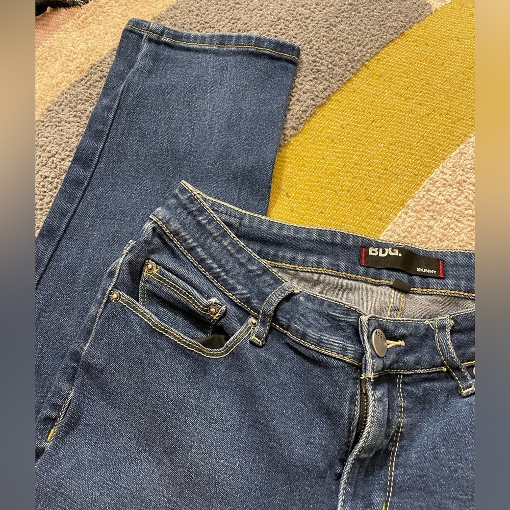 EUC BDG Urban Outfitters Skinny Jeans - Picture 2 of 4